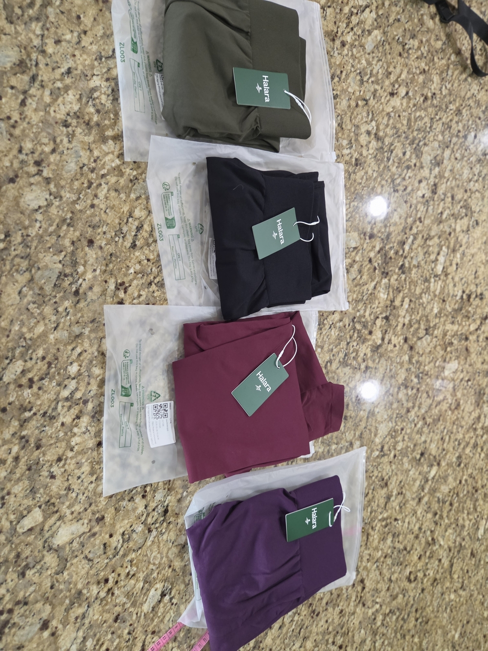 4-Pack Halara Leggings Set in Olive, Black, Burgundy & Purple L 7/8 Length - Picture 1 of 7